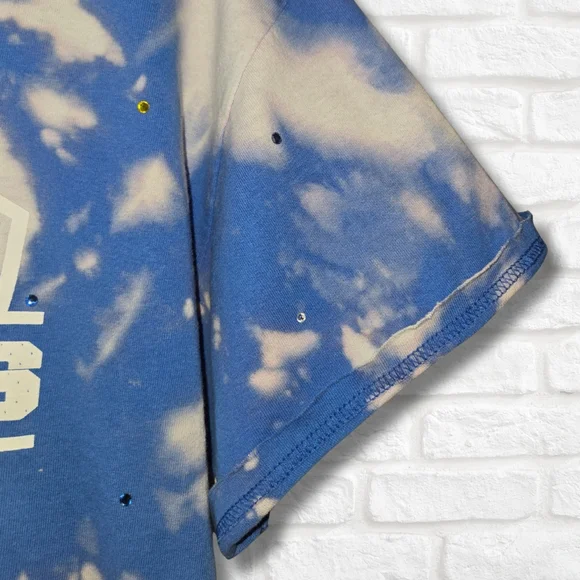 Los Angeles Chargers Short Sleeve Crop Top - Picture 5 of 6